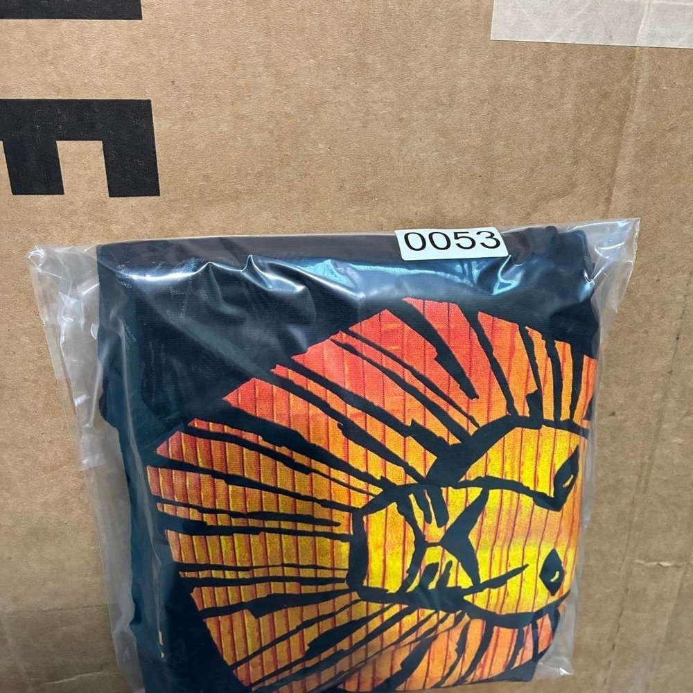 Vintage 2000z Disney The Lion King Broadway Musical black t-shirt - Picture 7 of 7